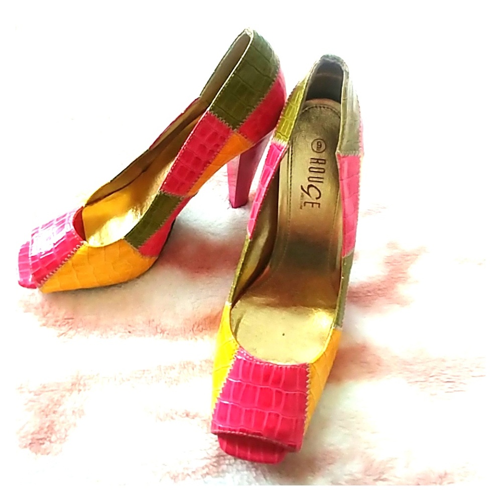 Rouge Helium Peep Toe 👠